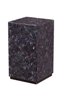 Urna funerária em pedra natural em diferentes tipos de granito